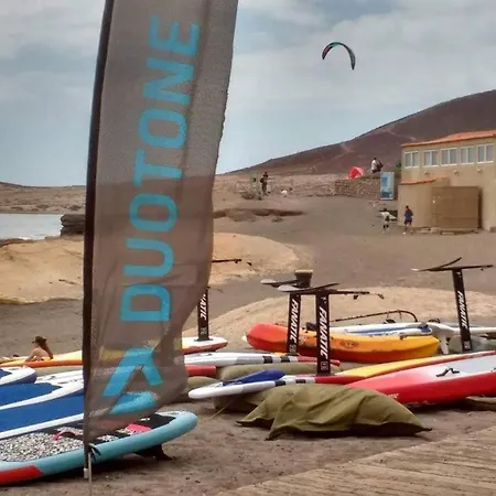 Luminoso Adosado Frente Al Mar Vakantiehuis