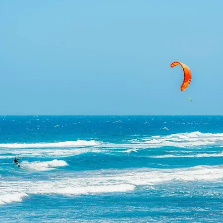 Vakantiehuis Luminoso Adosado Frente Al Mar